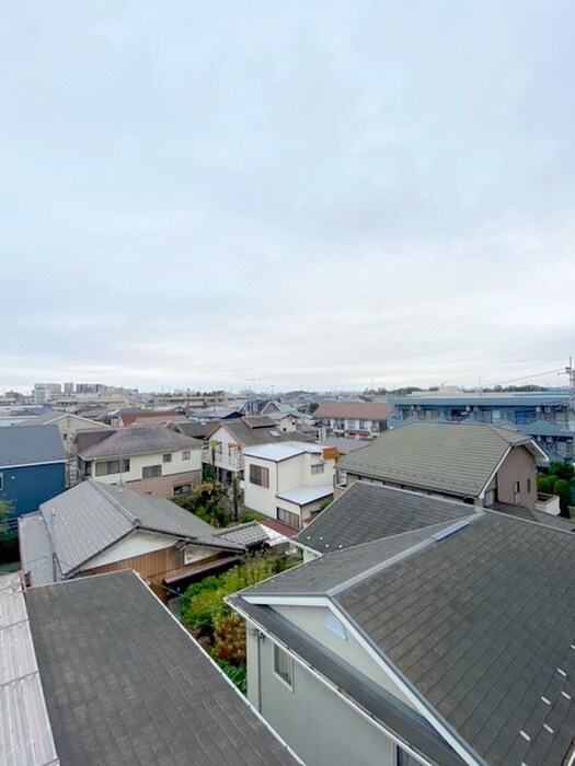 物件内観写真22　(室内からの展望)