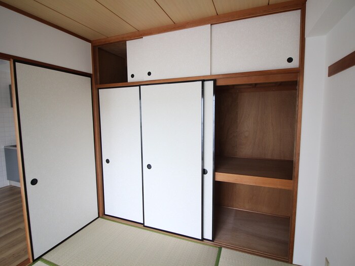 物件内観写真16　(収納)