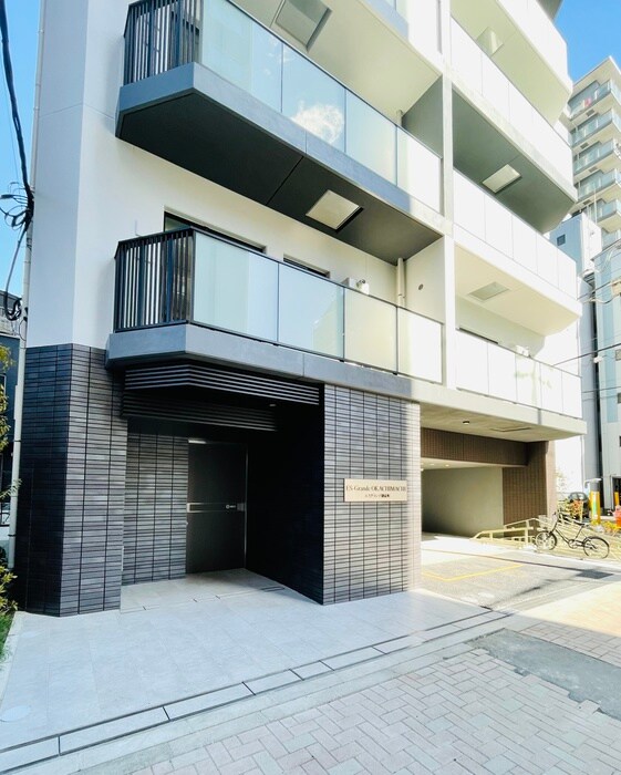 物件外観写真3　(エントランス部分)