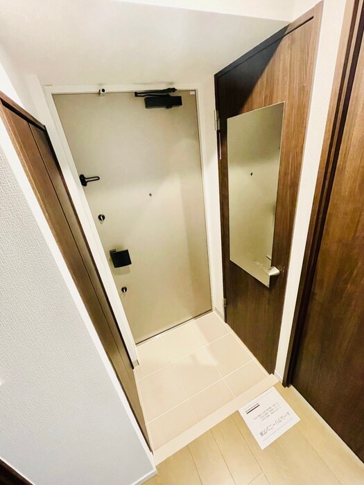 物件内観写真15　(玄関)