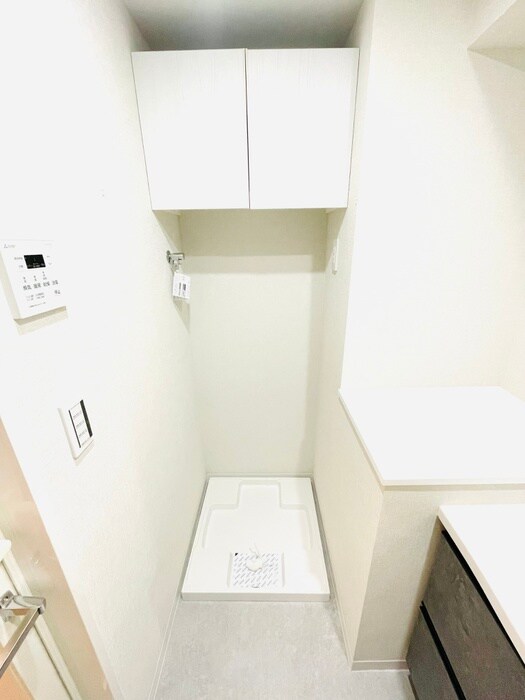 物件内観写真18　(洗濯機置場)