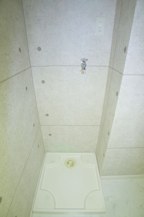 物件内観写真12　(洗濯機置場)