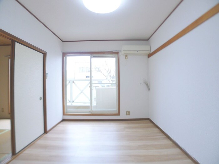 物件内観写真7　(居室)