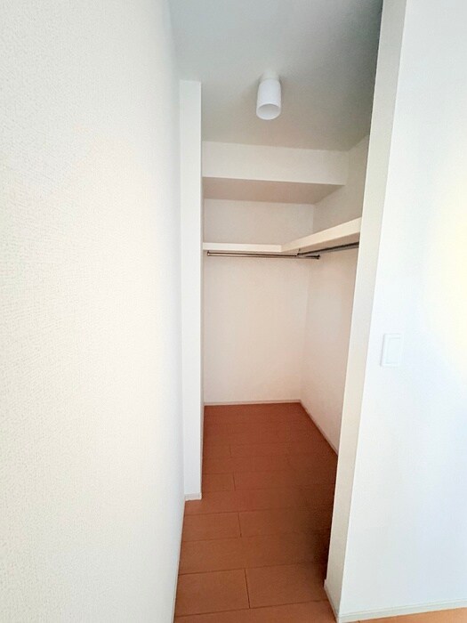 物件内観写真20　(廊下)