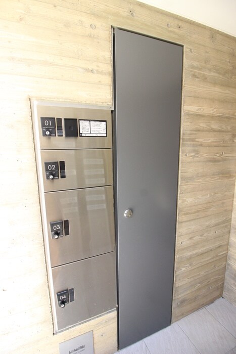 物件外観写真4　(建物設備)