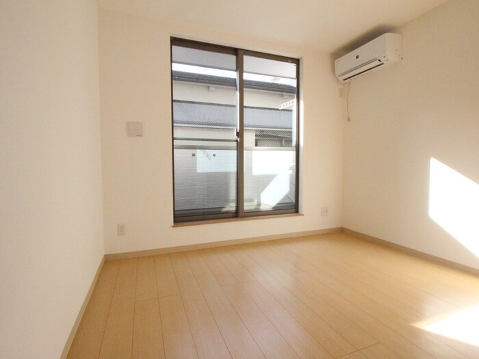 物件内観写真10　(居室)