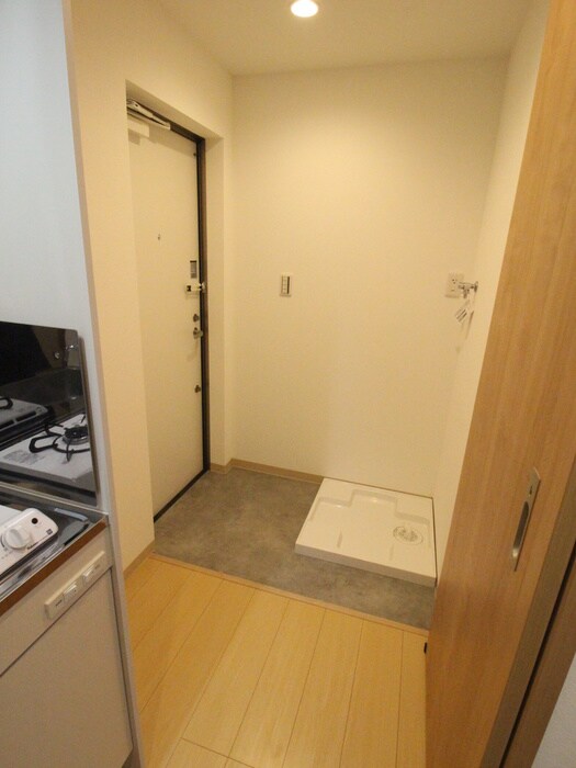 物件内観写真17　(玄関)