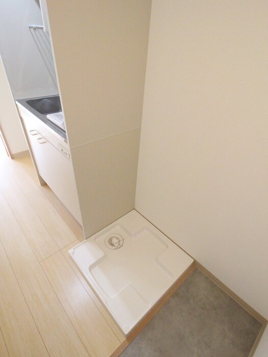 物件内観写真18　(洗濯機置場)