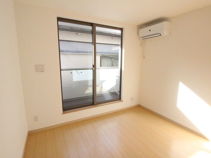 物件内観写真21　(居室)