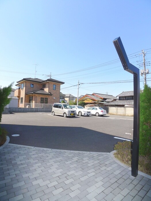 コンフォースさくらの駐車場