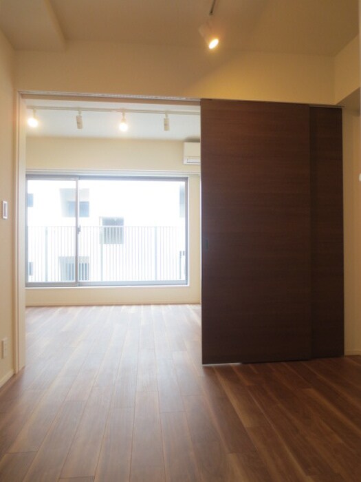 物件内観写真10　(居室)