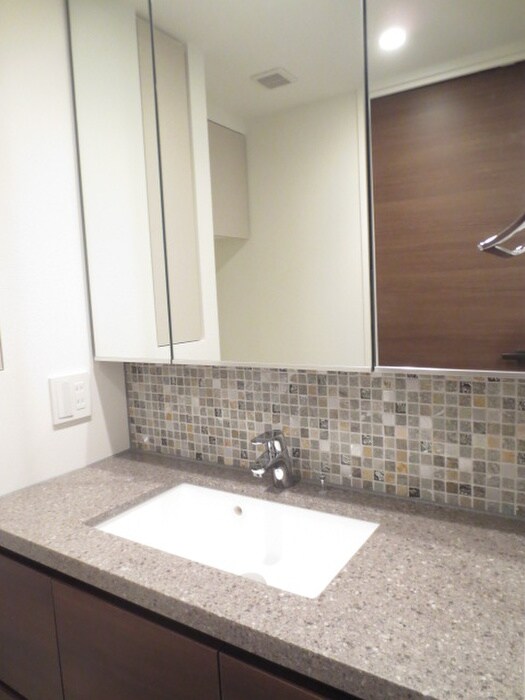 物件内観写真14　(洗面)