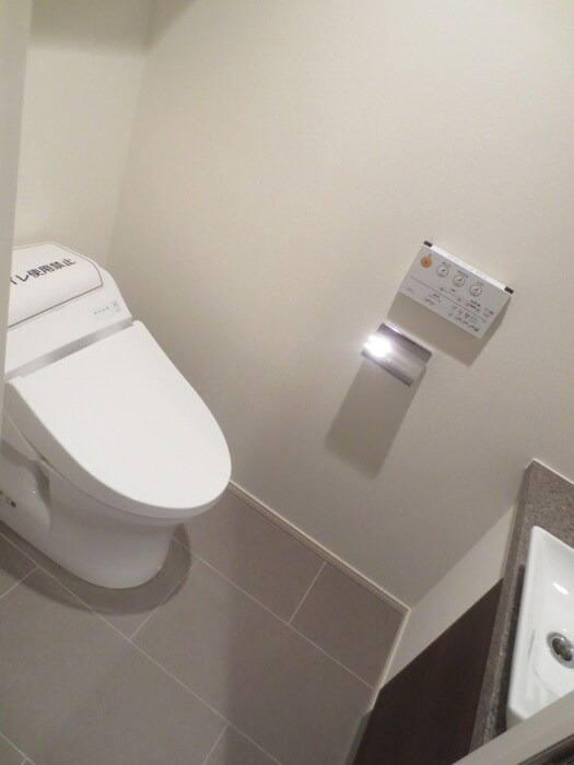 物件内観写真15　(トイレ)