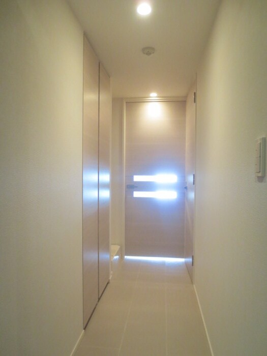 物件内観写真16　(廊下)