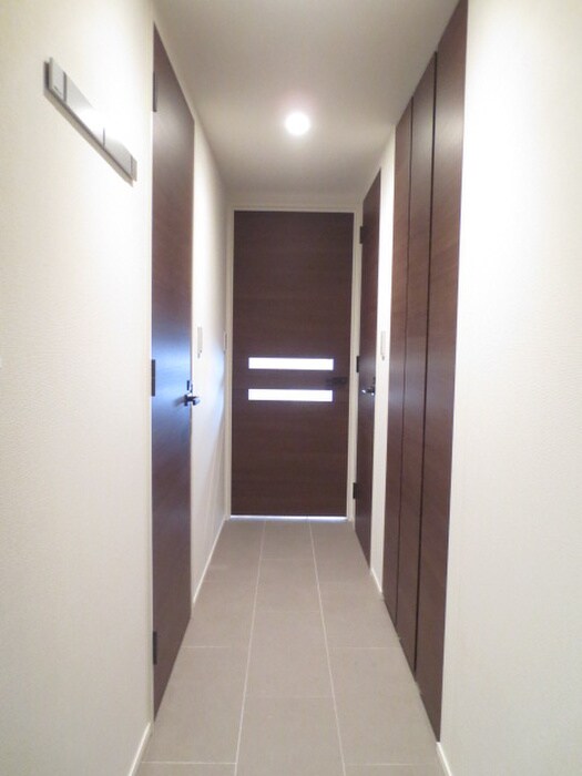 物件内観写真16　(廊下)