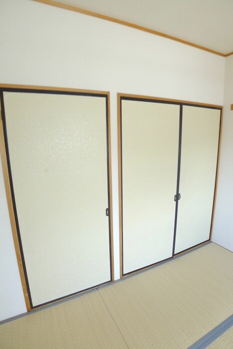 物件内観写真10　(収納)