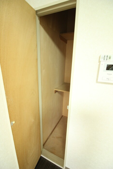 物件内観写真11　(収納)
