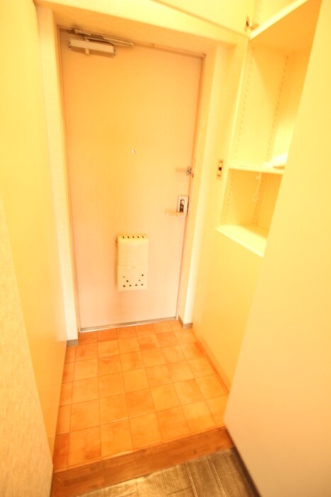 物件内観写真14　(玄関)