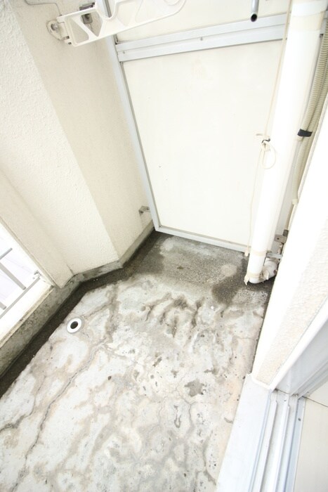 物件内観写真16　(洗濯機置場)