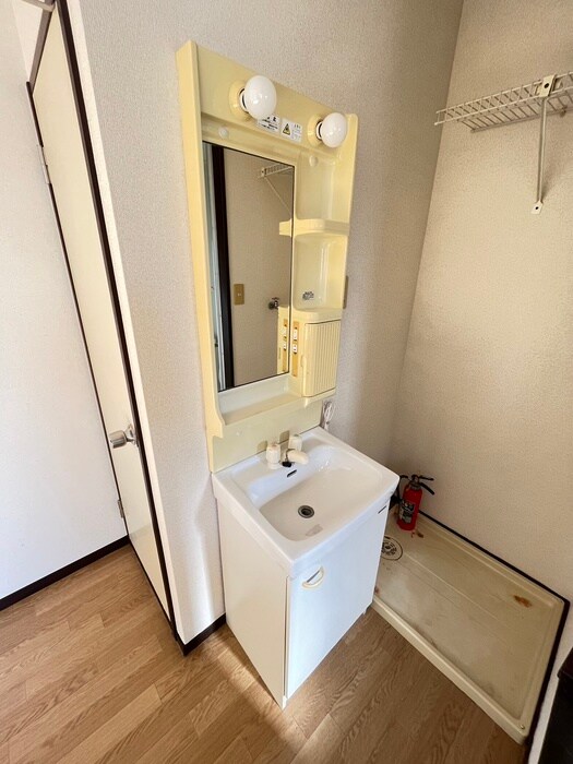 物件内観写真9　(洗面)