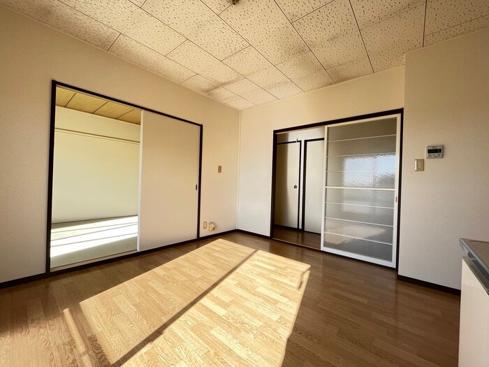 物件内観写真12　(居室)