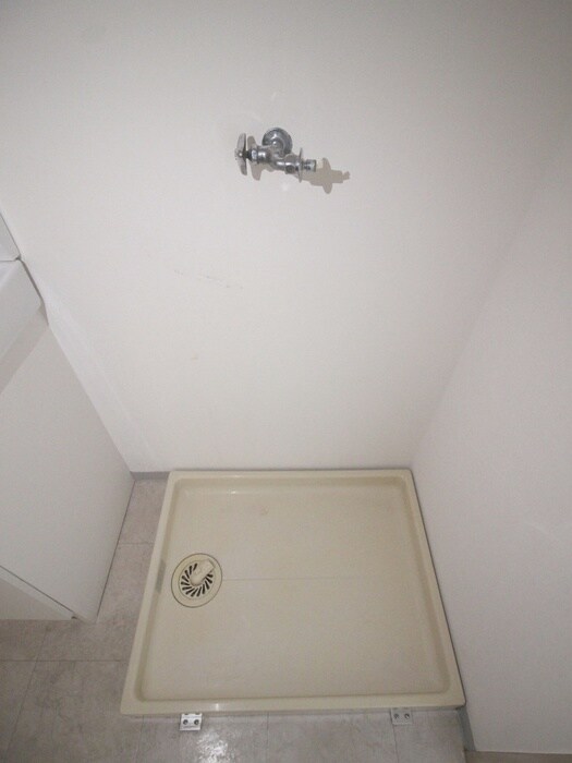 物件内観写真17　(洗濯機置場)