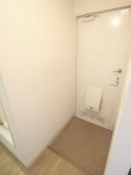 物件内観写真15　(玄関)