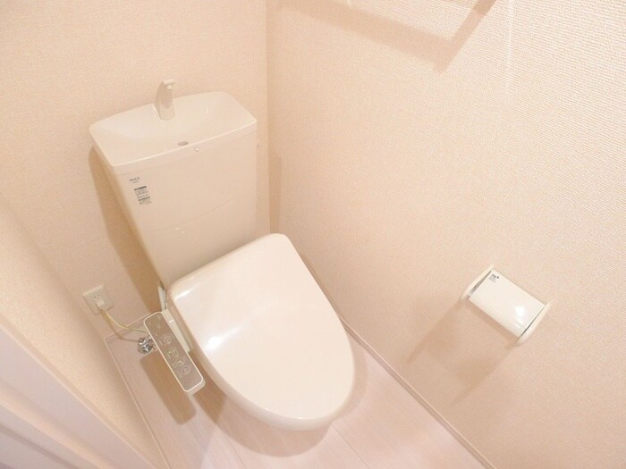 物件内観写真14　(トイレ)