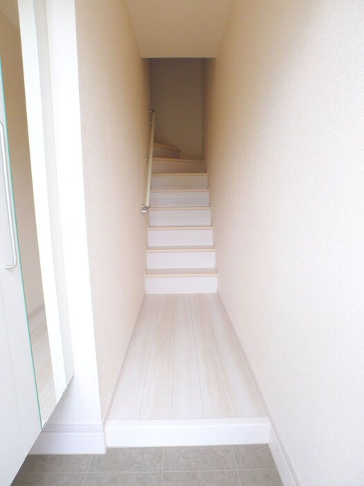 物件内観写真19　(玄関)