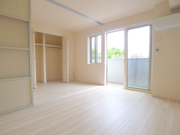 物件内観写真21　(居室)