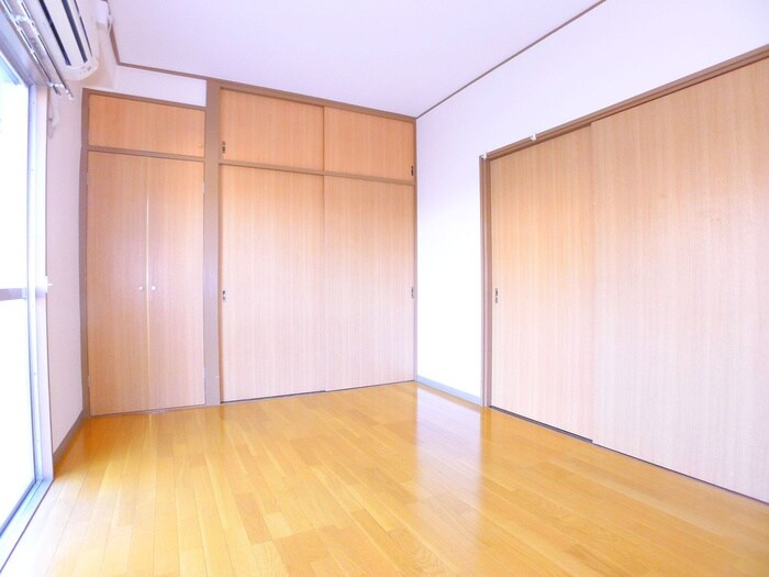 物件内観写真10　(居室)