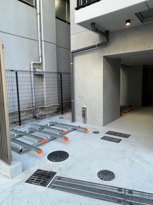 物件外観写真3　(駐輪場)