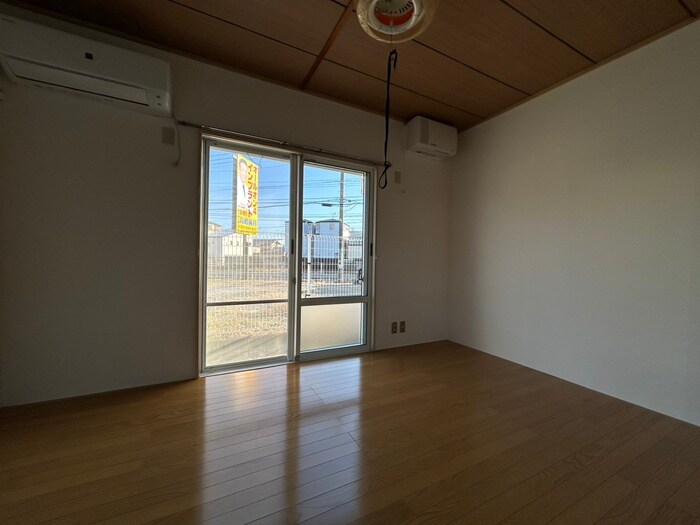 物件内観写真18　(居室)