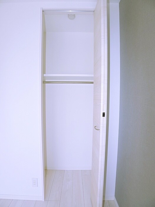 物件内観写真12　(収納)