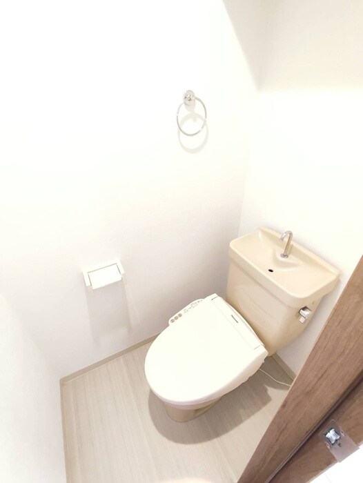 物件内観写真15　(トイレ)