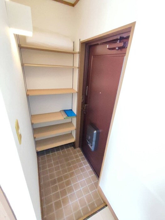物件内観写真19　(玄関)