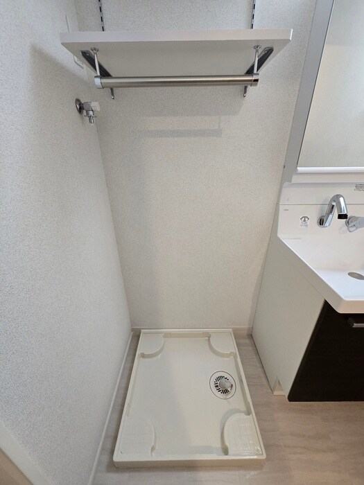 物件内観写真18　(洗濯機置場)