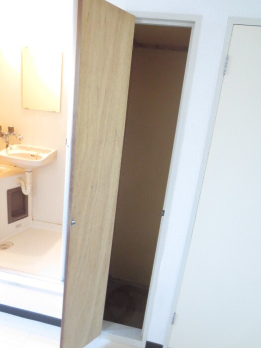 物件内観写真14　(収納)