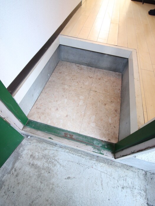 物件内観写真21　(玄関)