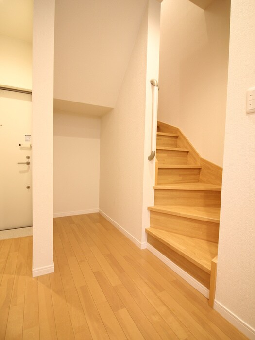 物件内観写真11　(廊下)