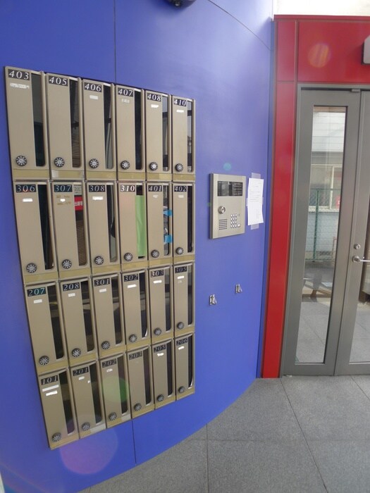 物件外観写真4　(エントランス部分)