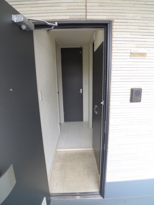 物件内観写真10　(玄関)