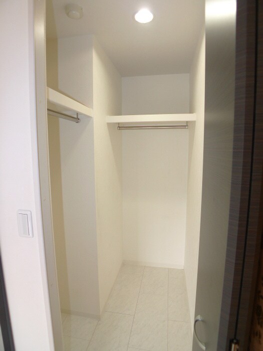 物件内観写真15　(収納)