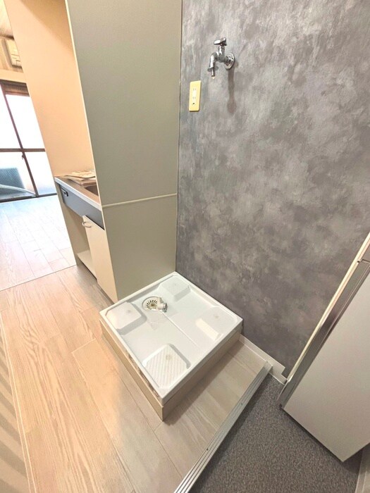 物件内観写真12　(洗濯機置場)