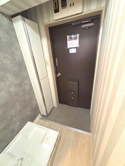 物件内観写真14　(玄関)