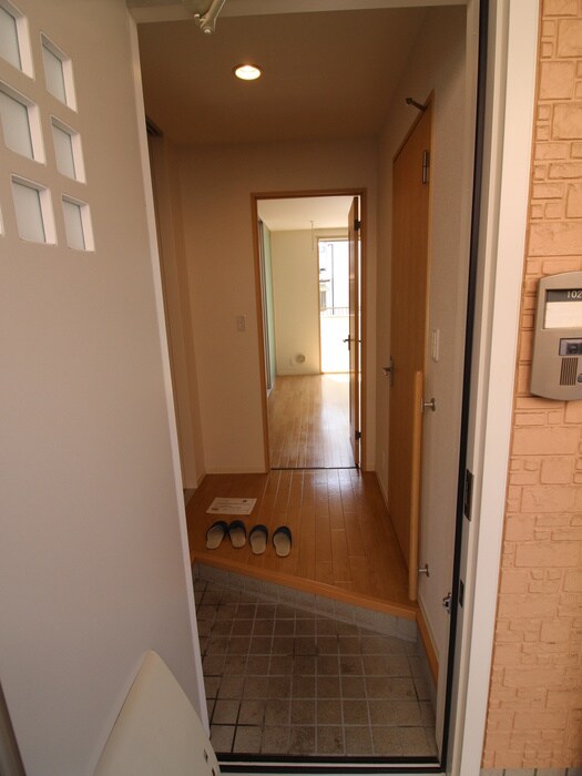 物件内観写真15　(玄関)