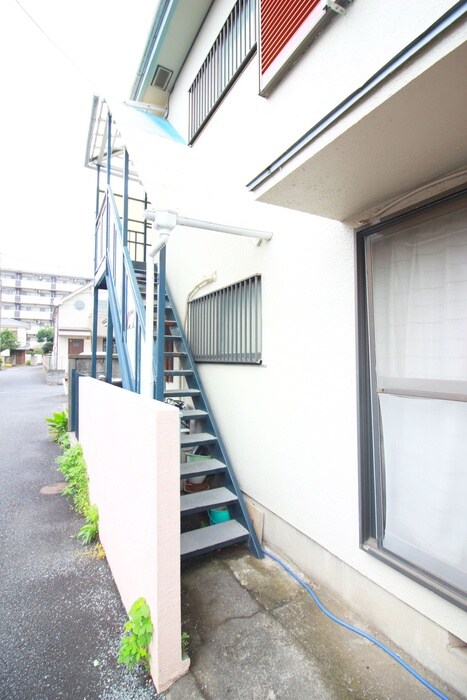 物件外観写真4　(エントランス部分)