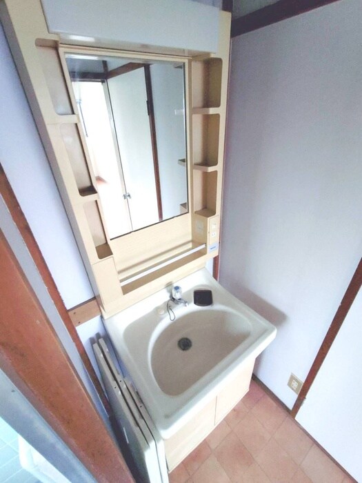 物件内観写真11　(洗面)