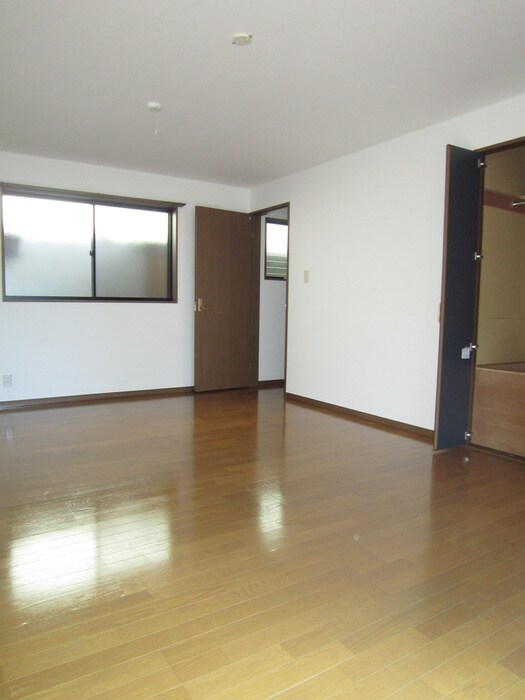 物件内観写真10　(居室)