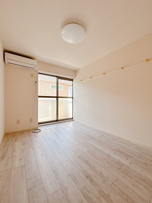 物件内観写真22　(居室)